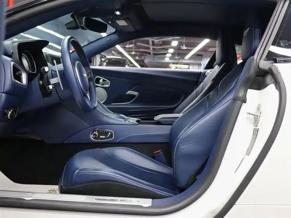 Aston Martin DB11 2020 4.0T V8 Coupe — миниатюра 7