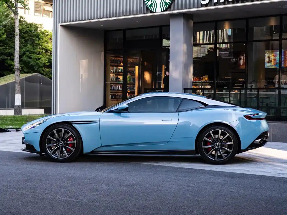 Aston Martin DB11 2017 4.0T V8 — миниатюра 4