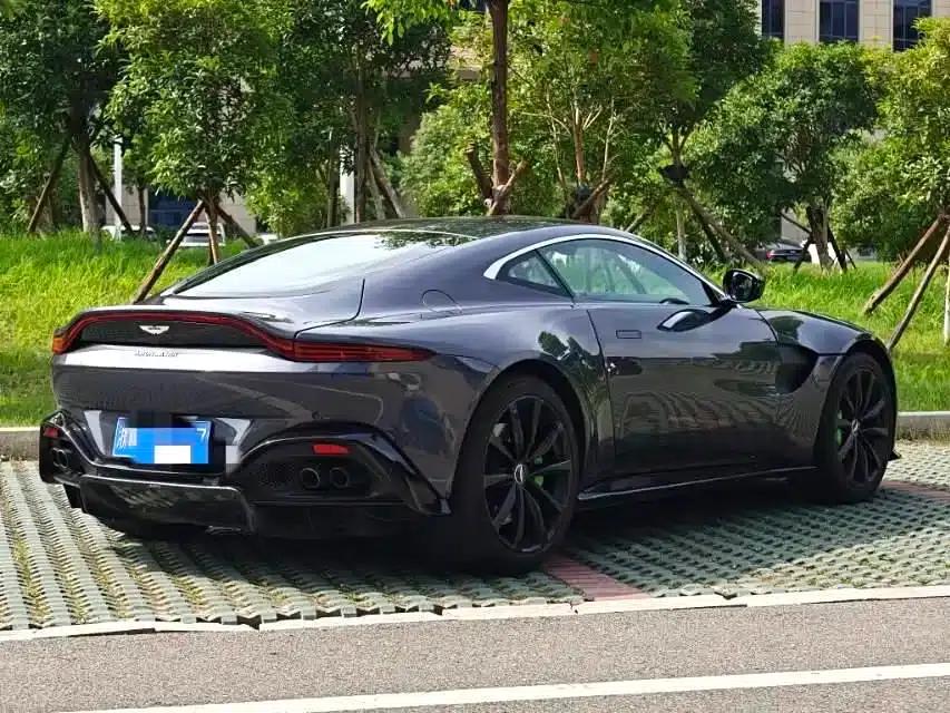 2018 V8 Vantage 4.0T V8 Coupe — миниатюра 2