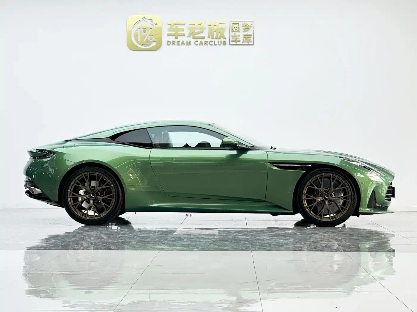Aston Martin DB12 2025 4.0T V8 Coupe — миниатюра 7