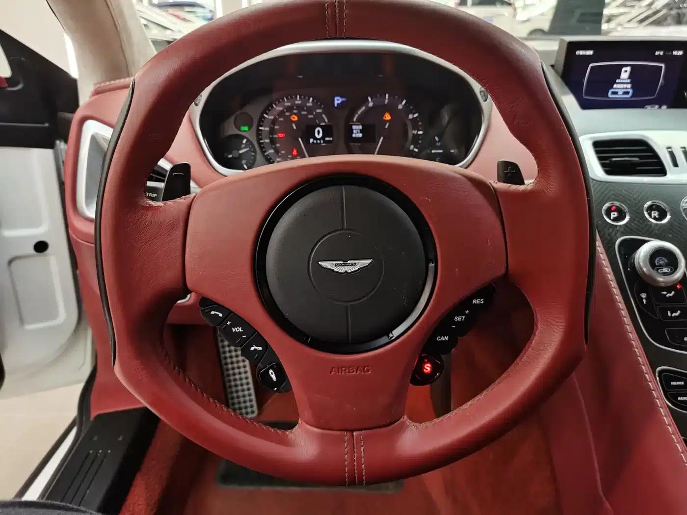 2014 Vanquish 6.0L Centennial Edition — миниатюра 12