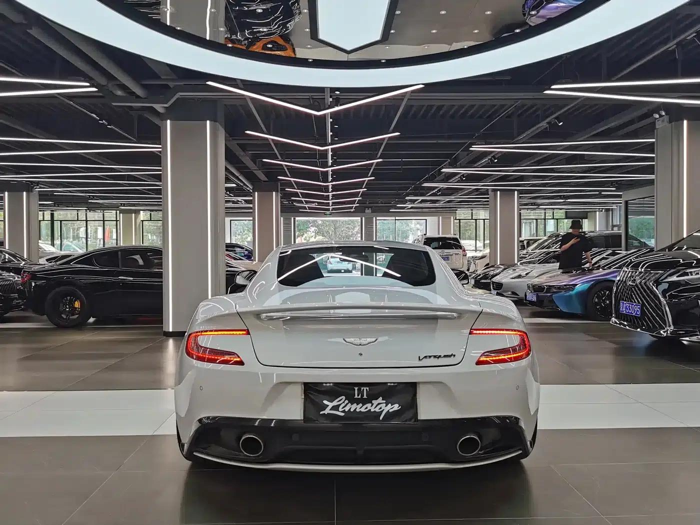 2014 Vanquish 6.0L Centennial Edition — миниатюра 7