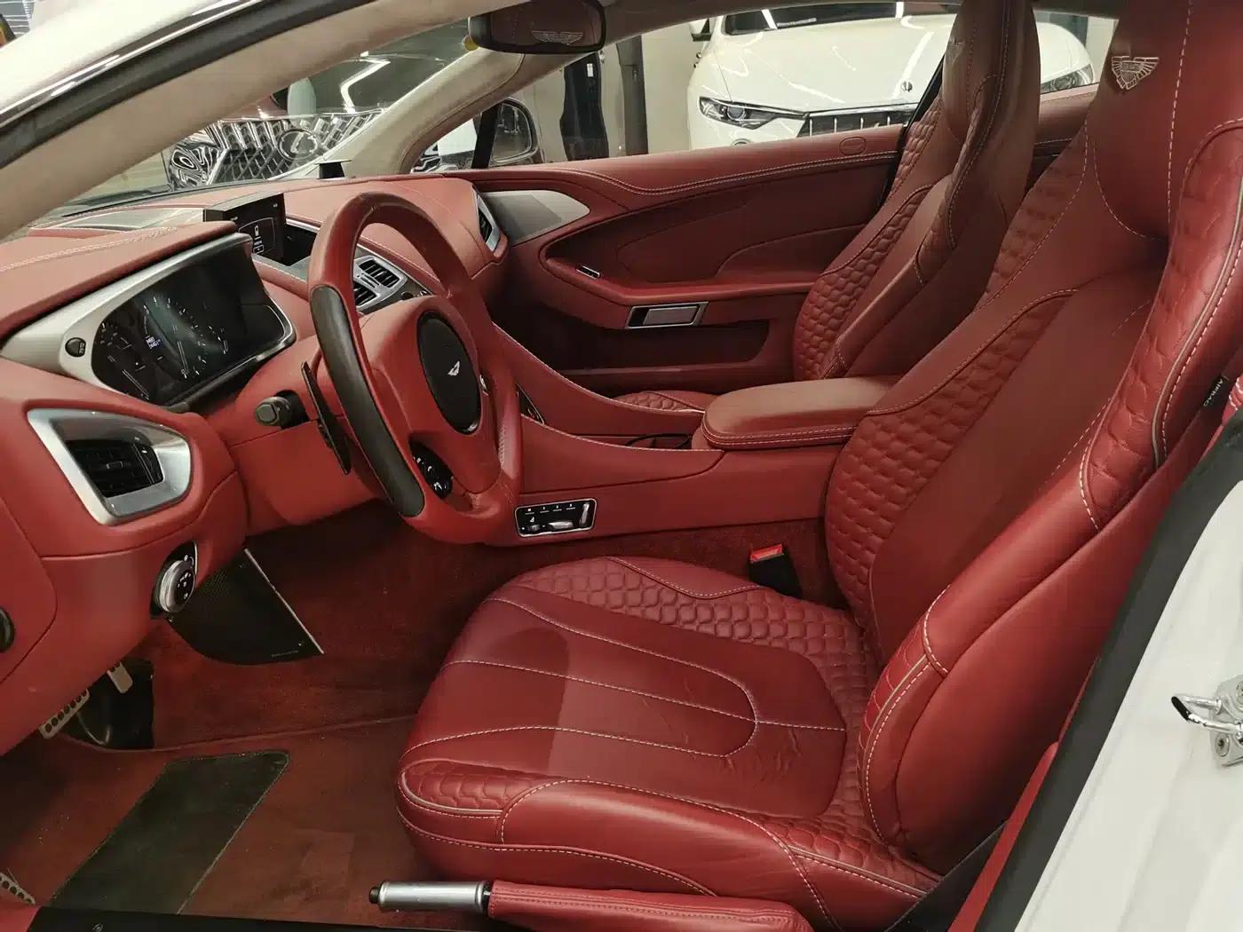 2014 Vanquish 6.0L Centennial Edition — миниатюра 9