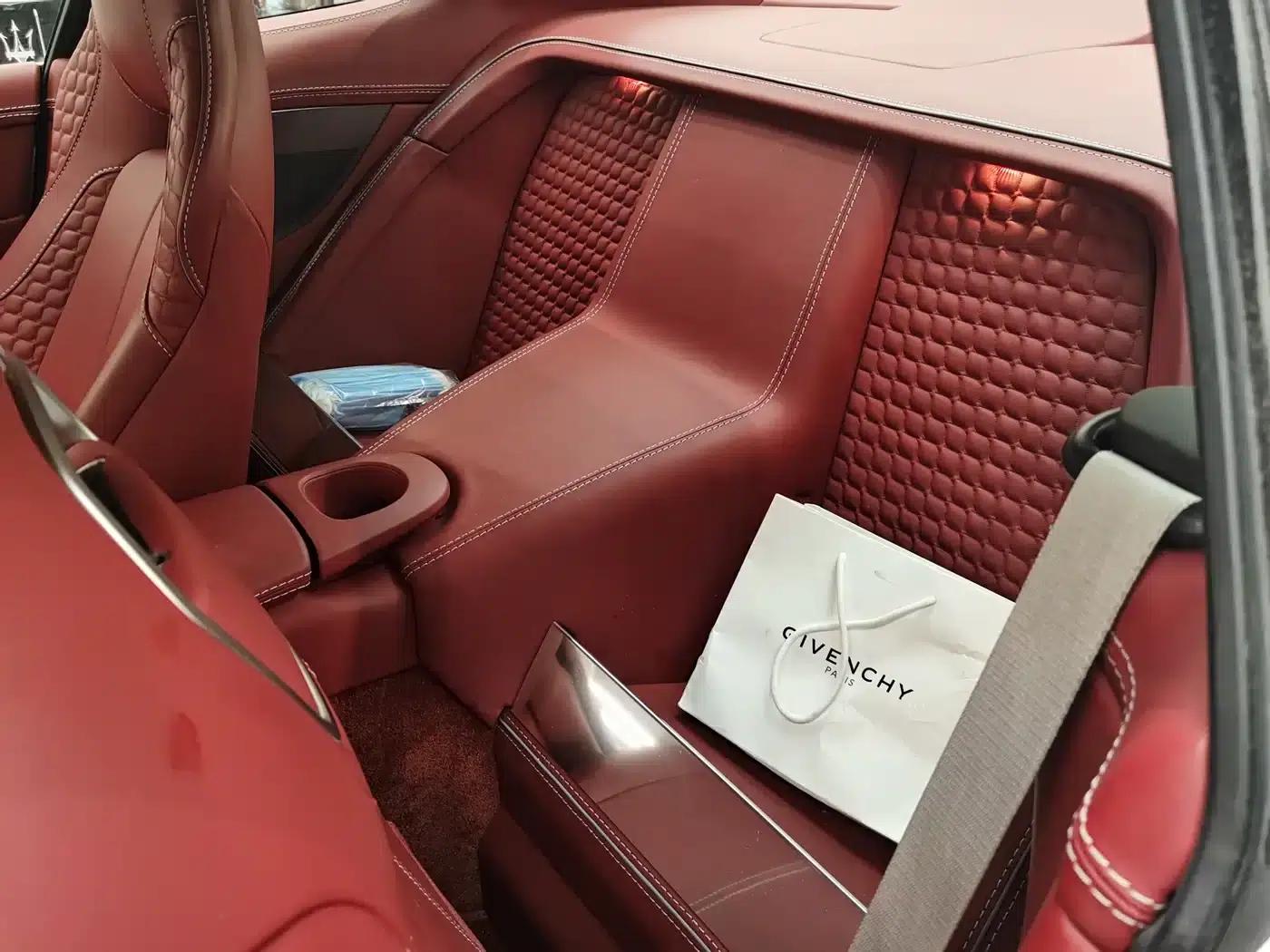 2014 Vanquish 6.0L Centennial Edition — миниатюра 10