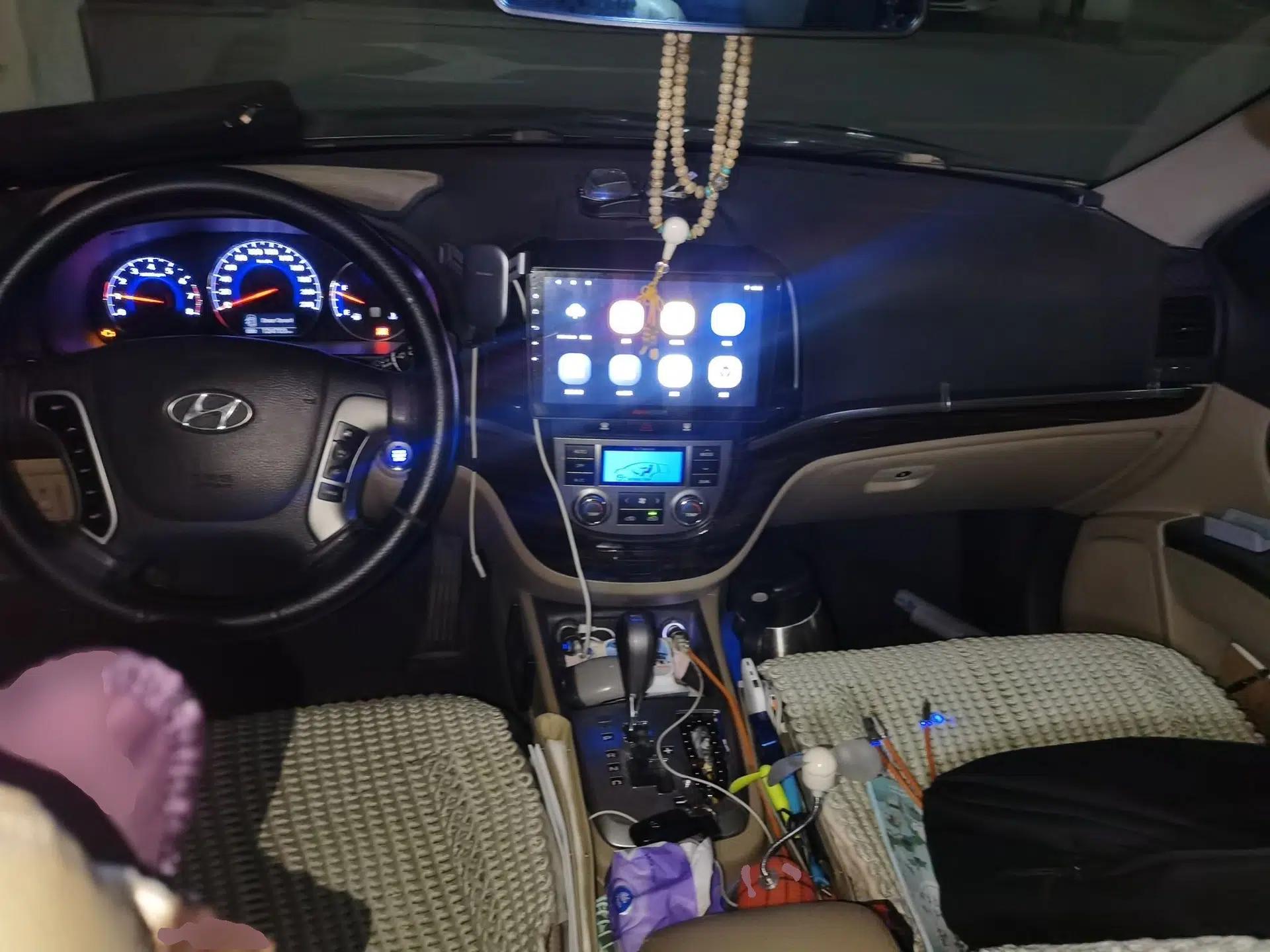 Hyundai Santa Fe Classic 2010 2.4 Luxury Edition 7-Seater Four-Wheel Drive — миниатюра 10