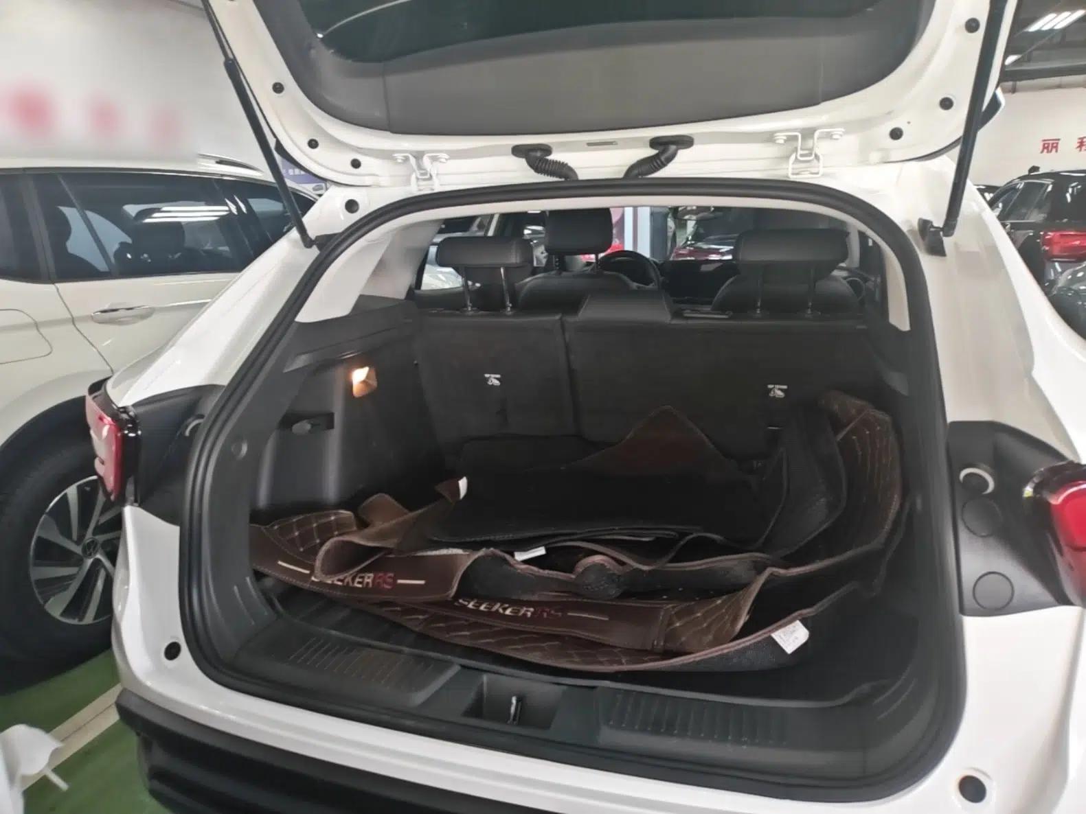 Chevrolet Seeker 2022 1.5T CVT Trend-Setting Edition — миниатюра 22