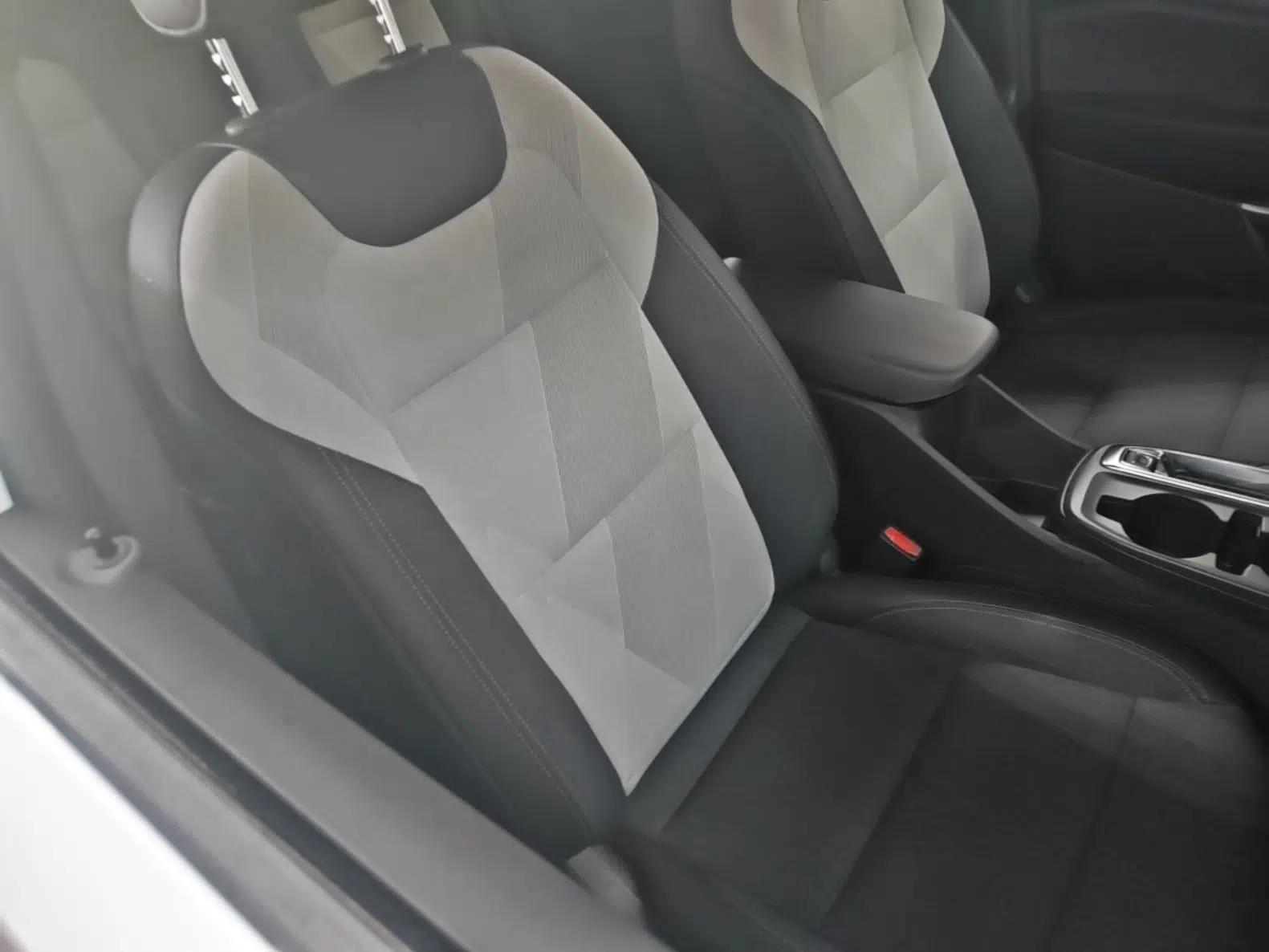 Chevrolet Seeker 2022 1.5T CVT Trend-Setting Edition — миниатюра 23