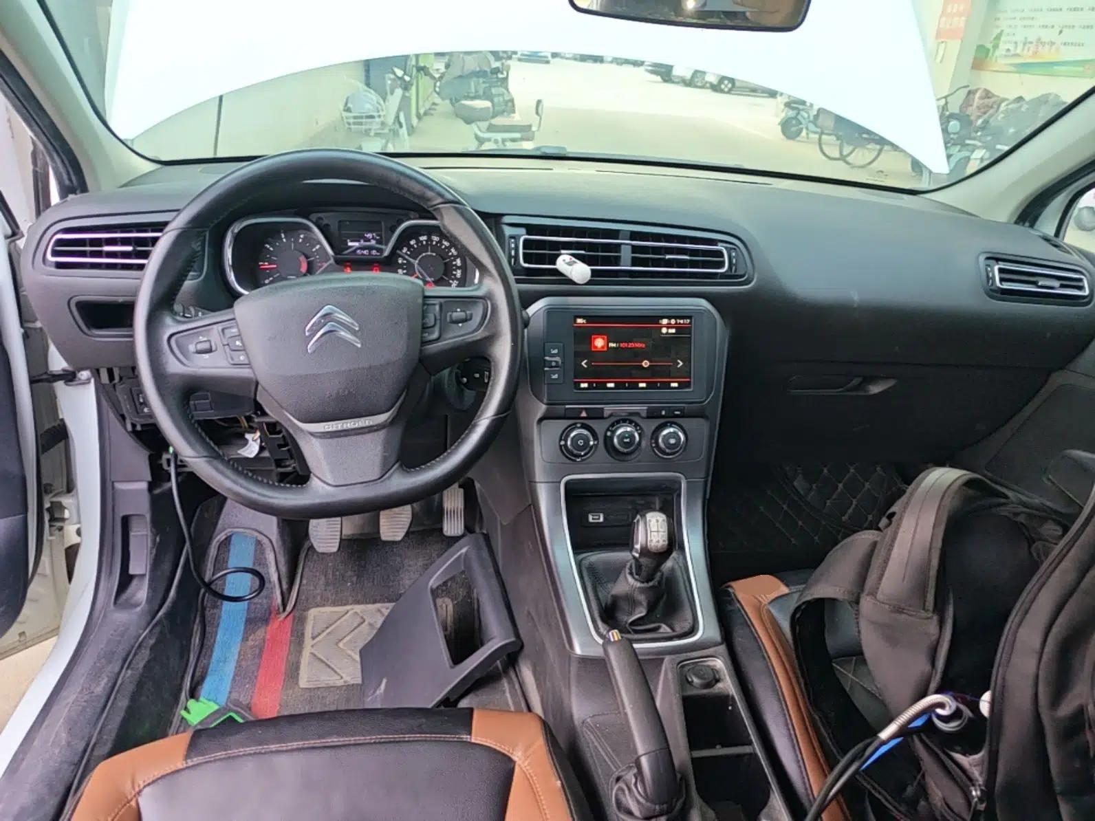 Citroen C4 Sega 2018 1.6L Manual Luxury Model — миниатюра 13