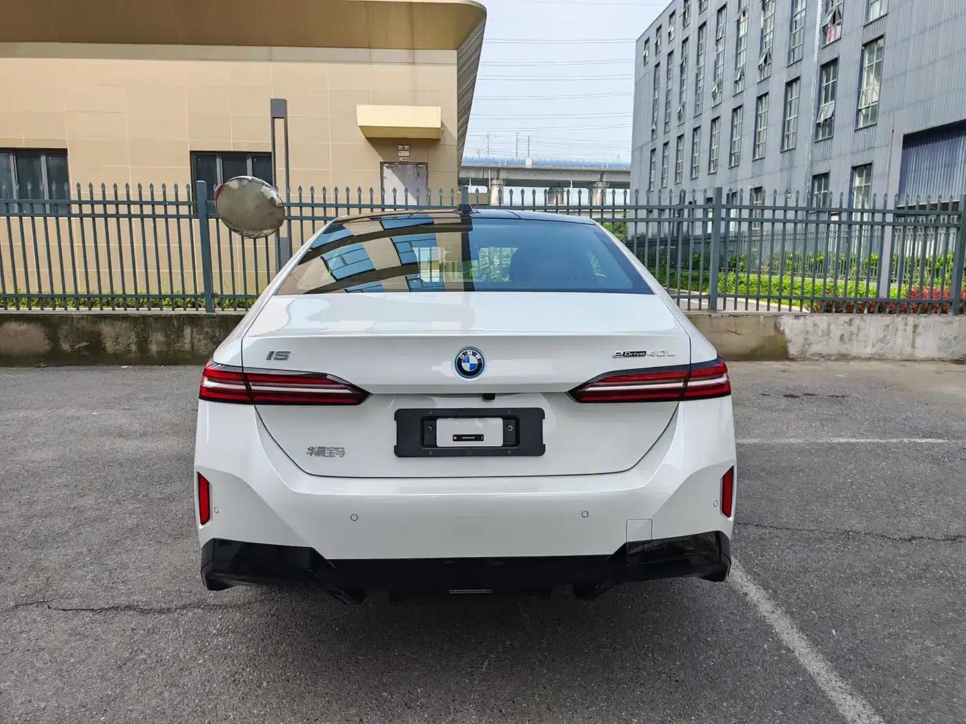 BMW i5 2025 eDrive 40L M Sport Package — миниатюра 3