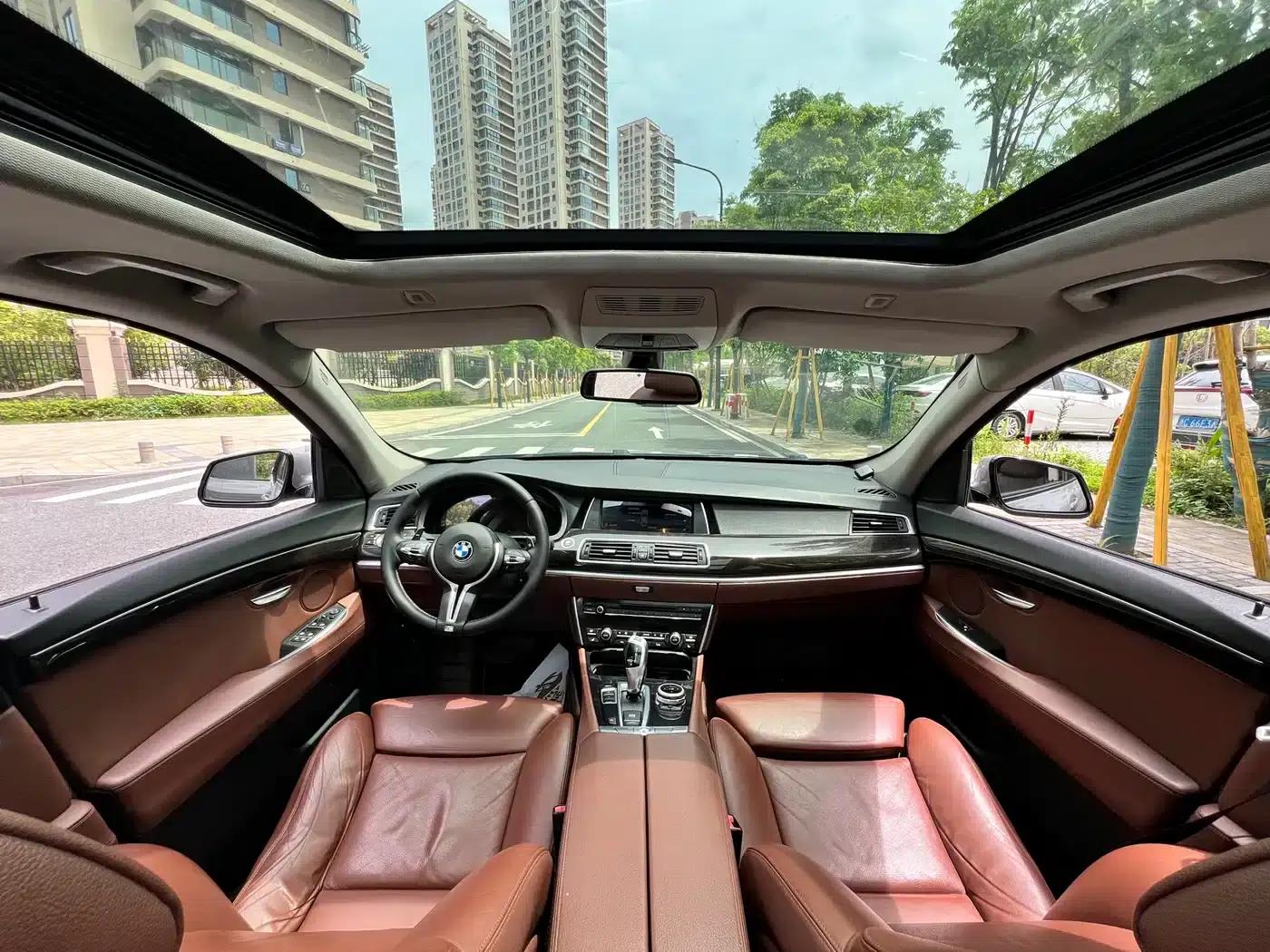 BMW 5 Series GT 2010 535i Leading Edition — миниатюра 11
