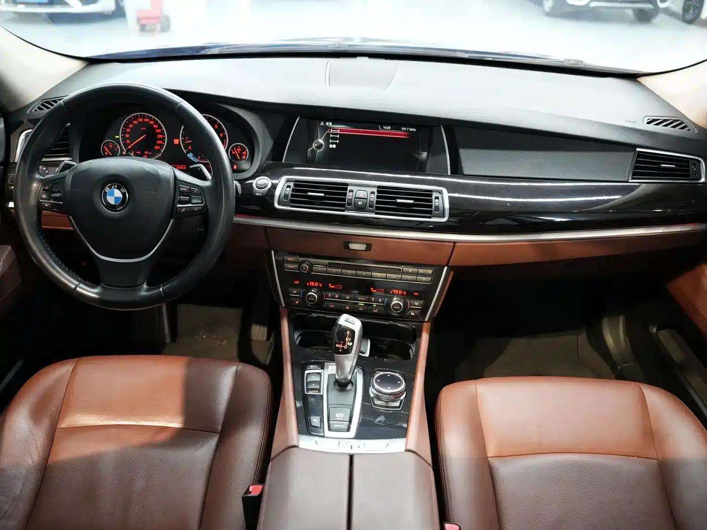 BMW 5 Series GT 2014 535i Leading Edition — миниатюра 19