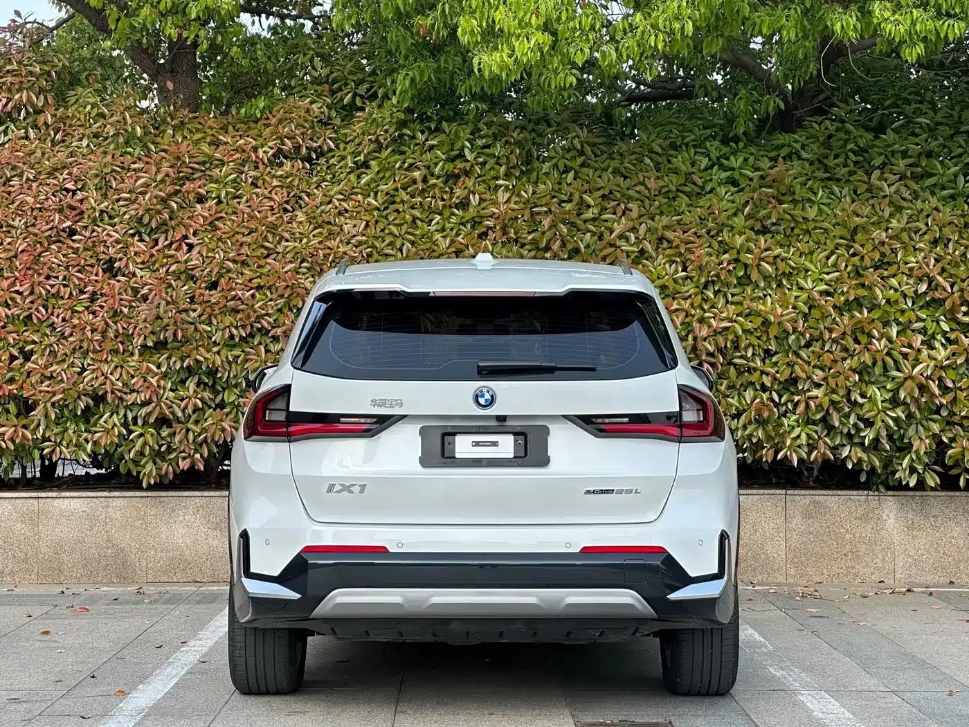 BMW iX1 2023 eDrive25L X Design Package — миниатюра 4