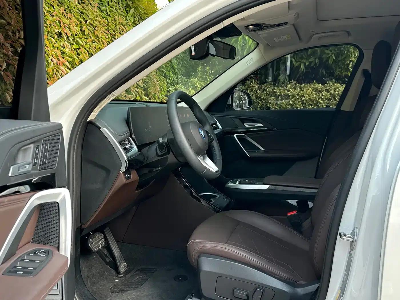 BMW iX1 2023 eDrive25L X Design Package — миниатюра 8