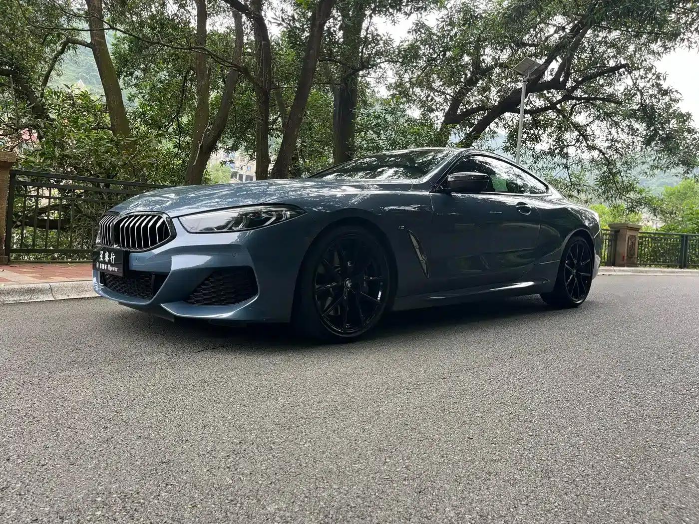 2019 BMW 8 Series 840i Coupe M Sport Package — миниатюра 2