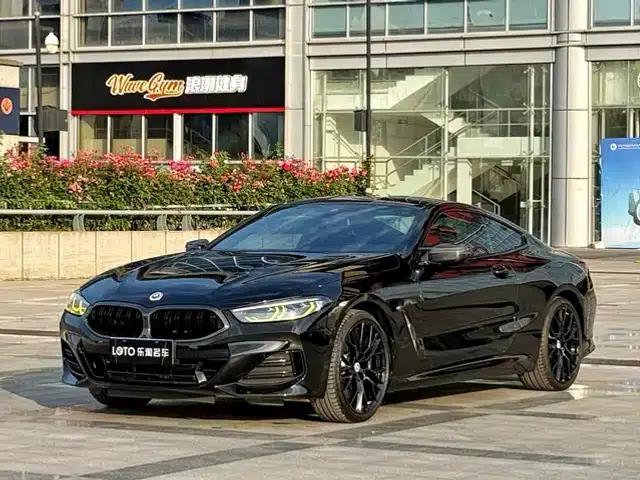 2022 BMW 8 Series 840i Coupe M Sport Package