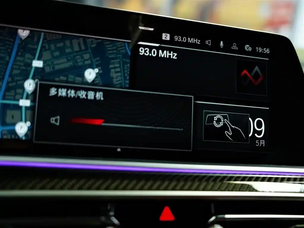 2022 BMW X6 M — миниатюра 16
