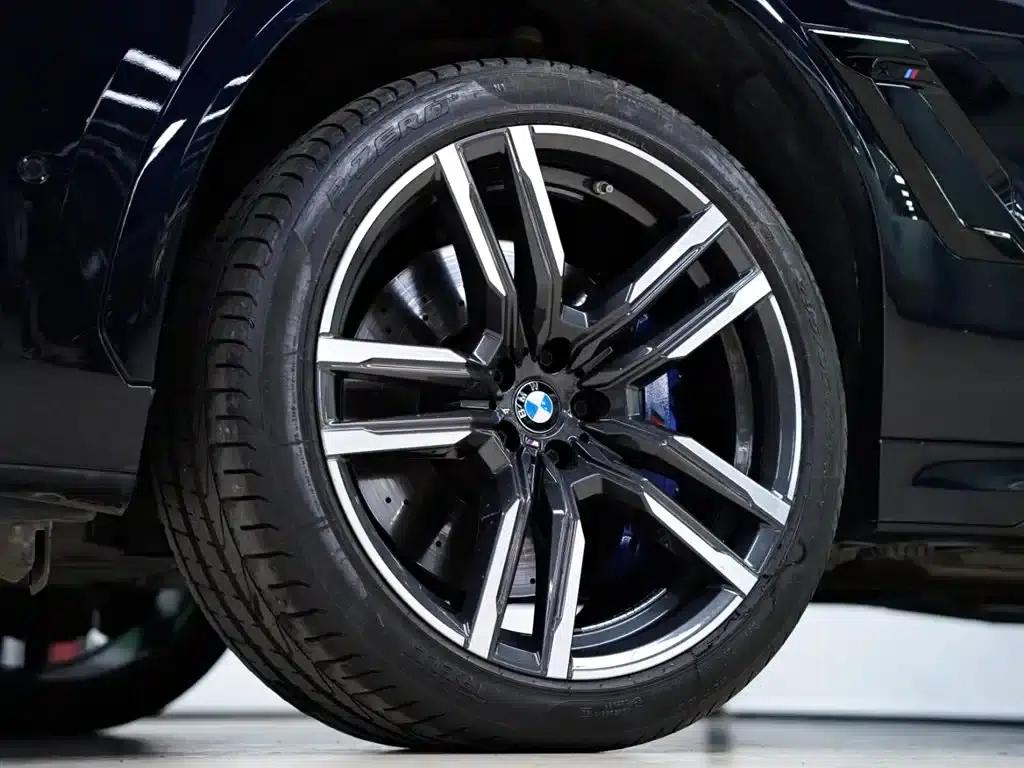 2022 BMW X6 M — миниатюра 23