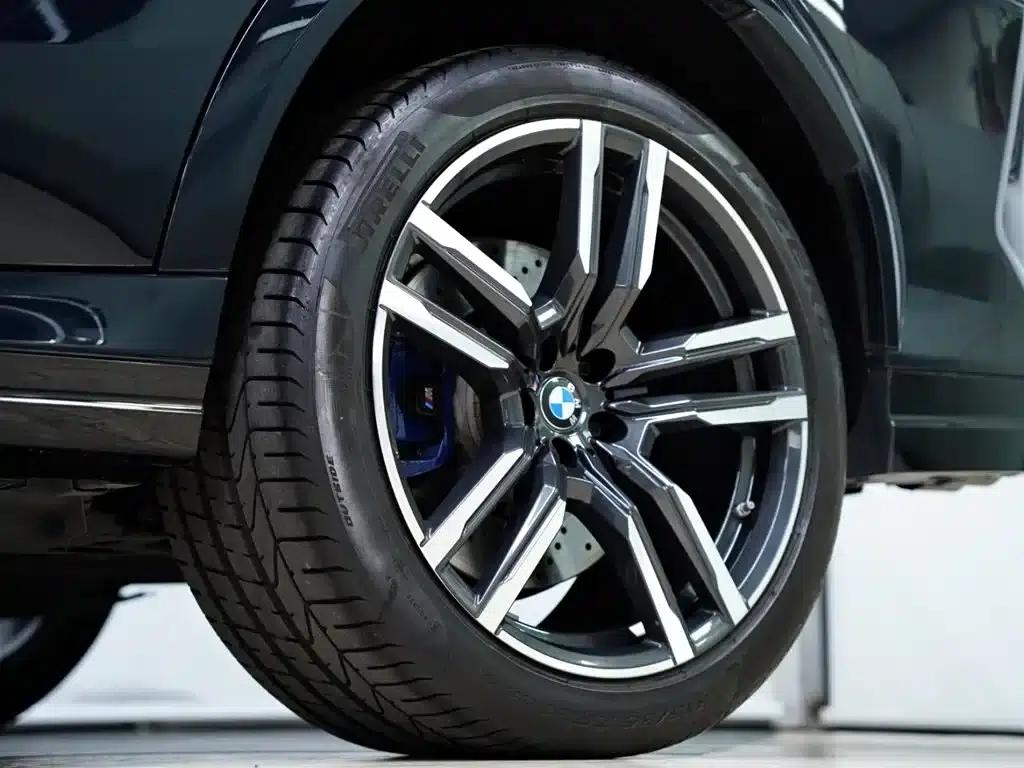 2022 BMW X6 M — миниатюра 26