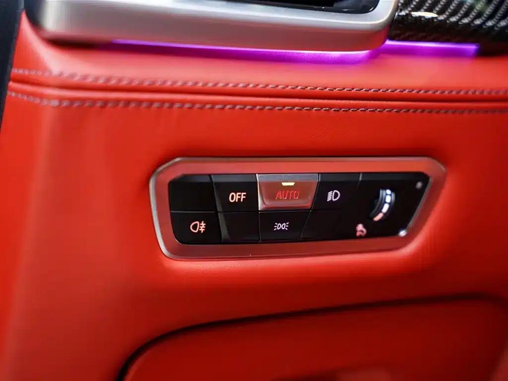 2022 BMW X6 M — миниатюра 35