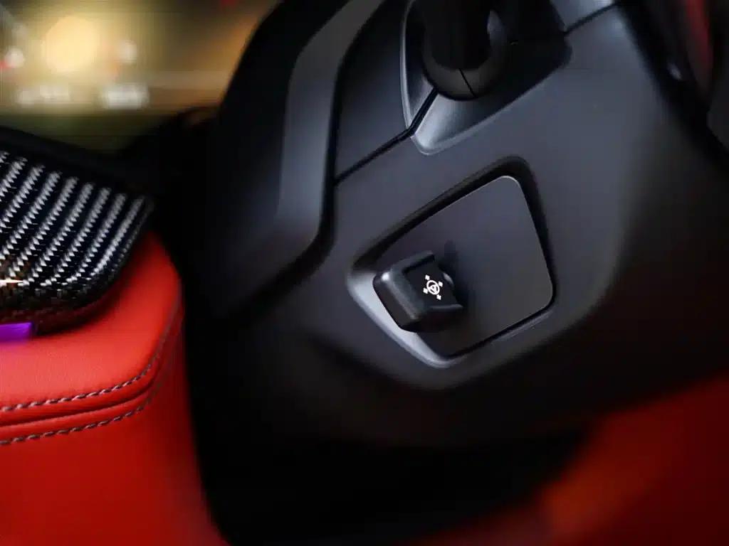 2022 BMW X6 M — миниатюра 36