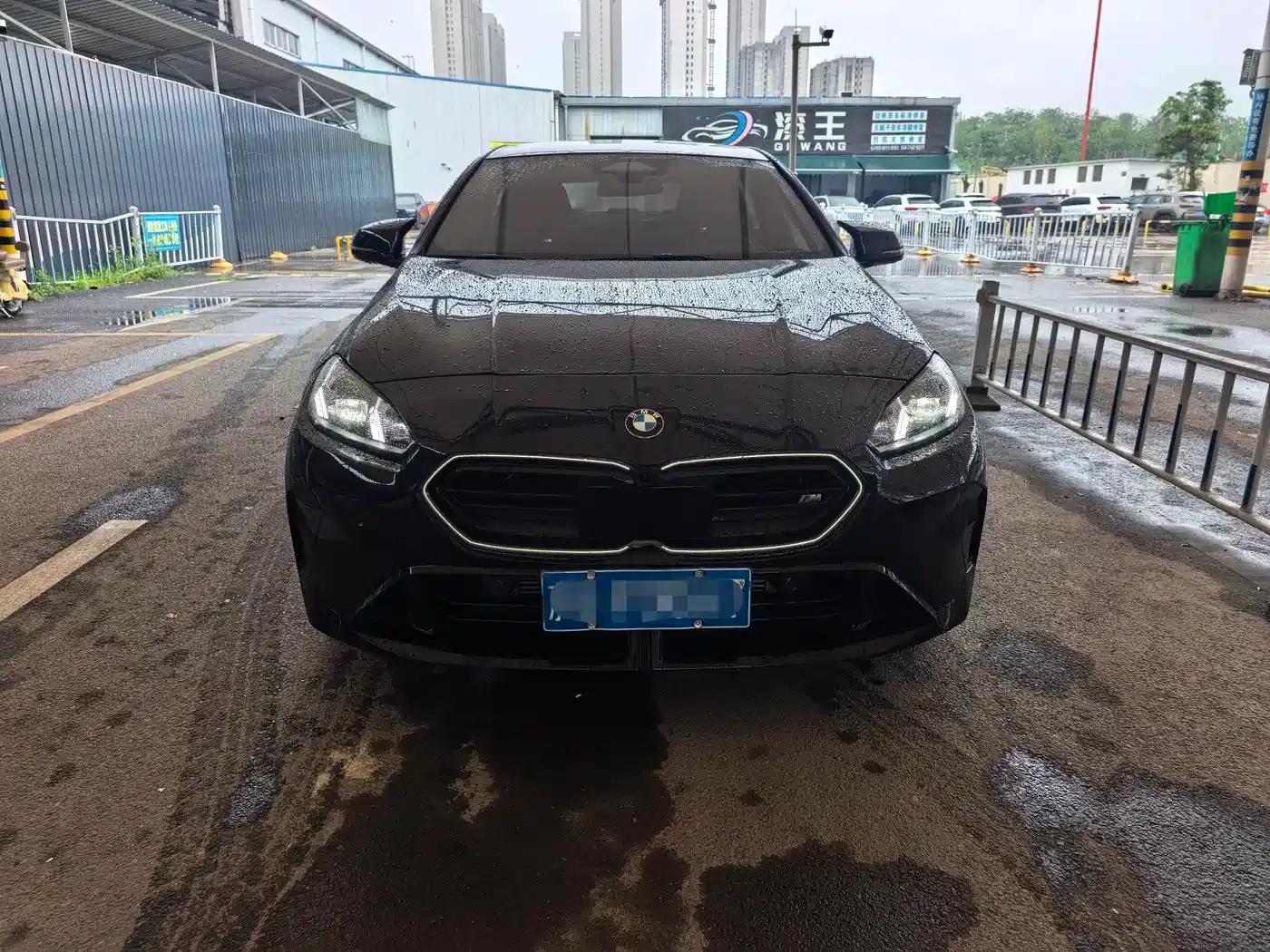 2025 BMW M235L — миниатюра 2