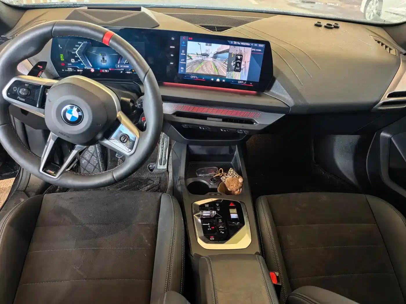 2025 BMW M235L — миниатюра 14