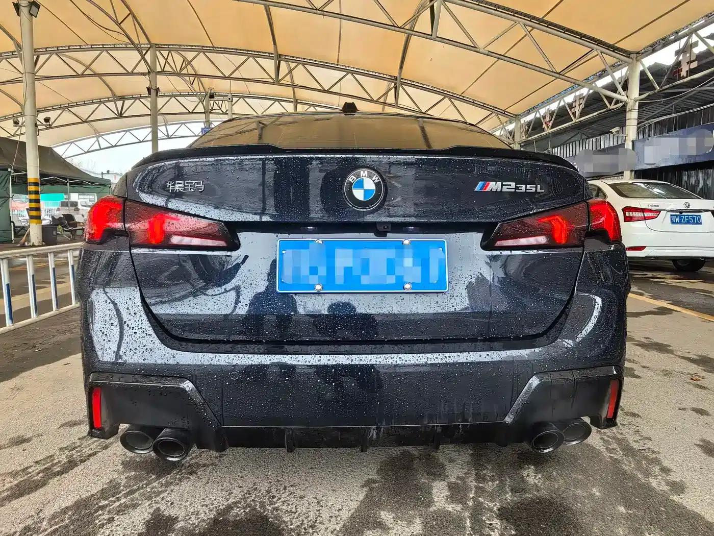 2025 BMW M235L — миниатюра 18