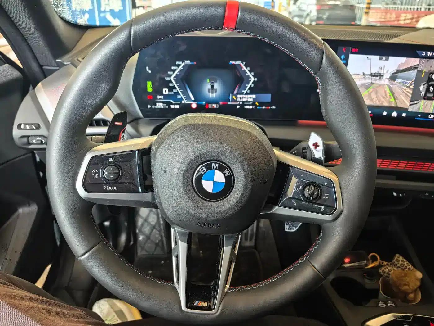 2025 BMW M235L — миниатюра 9
