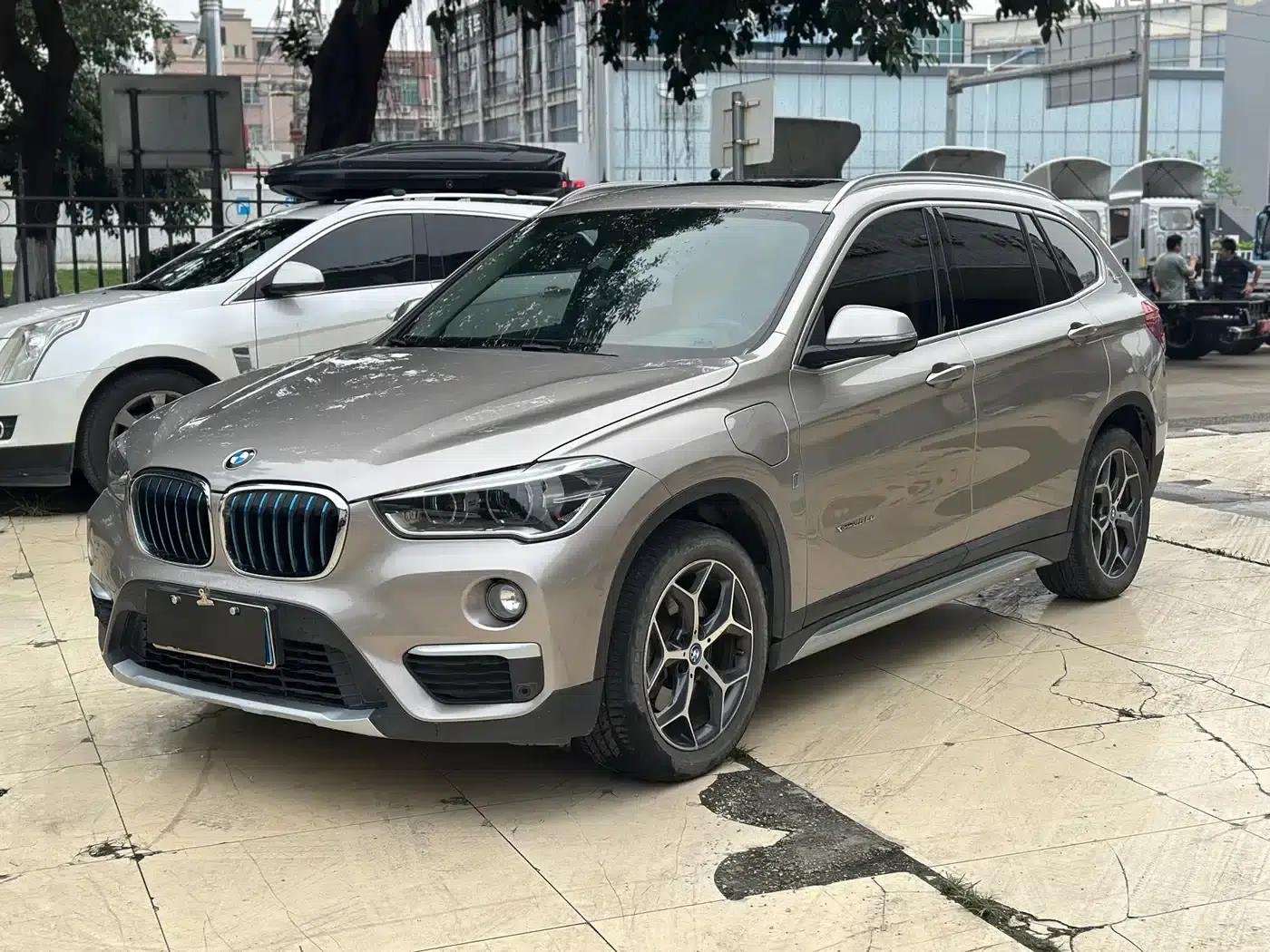 BMW X1 PHEV 2018 xDrive25Le Luxury — миниатюра 1