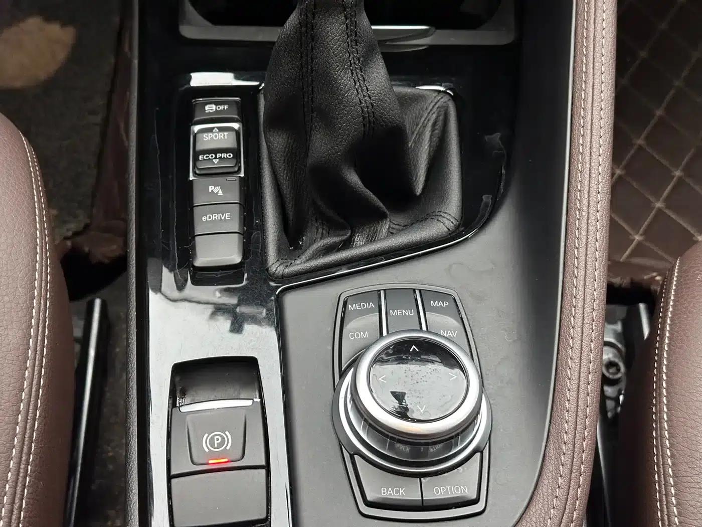 BMW X1 PHEV 2018 xDrive25Le Luxury — миниатюра 14