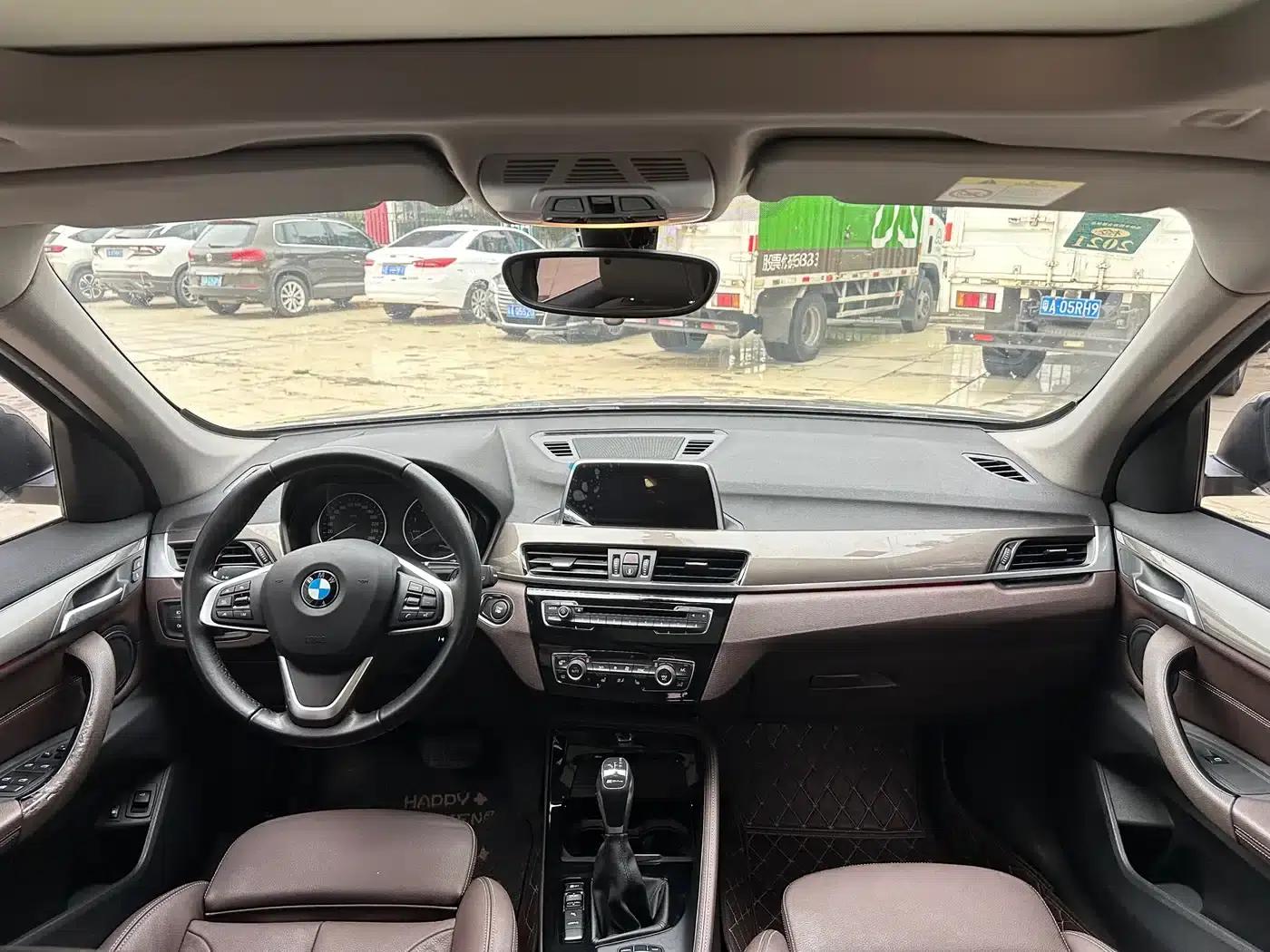 BMW X1 PHEV 2018 xDrive25Le Luxury — миниатюра 10