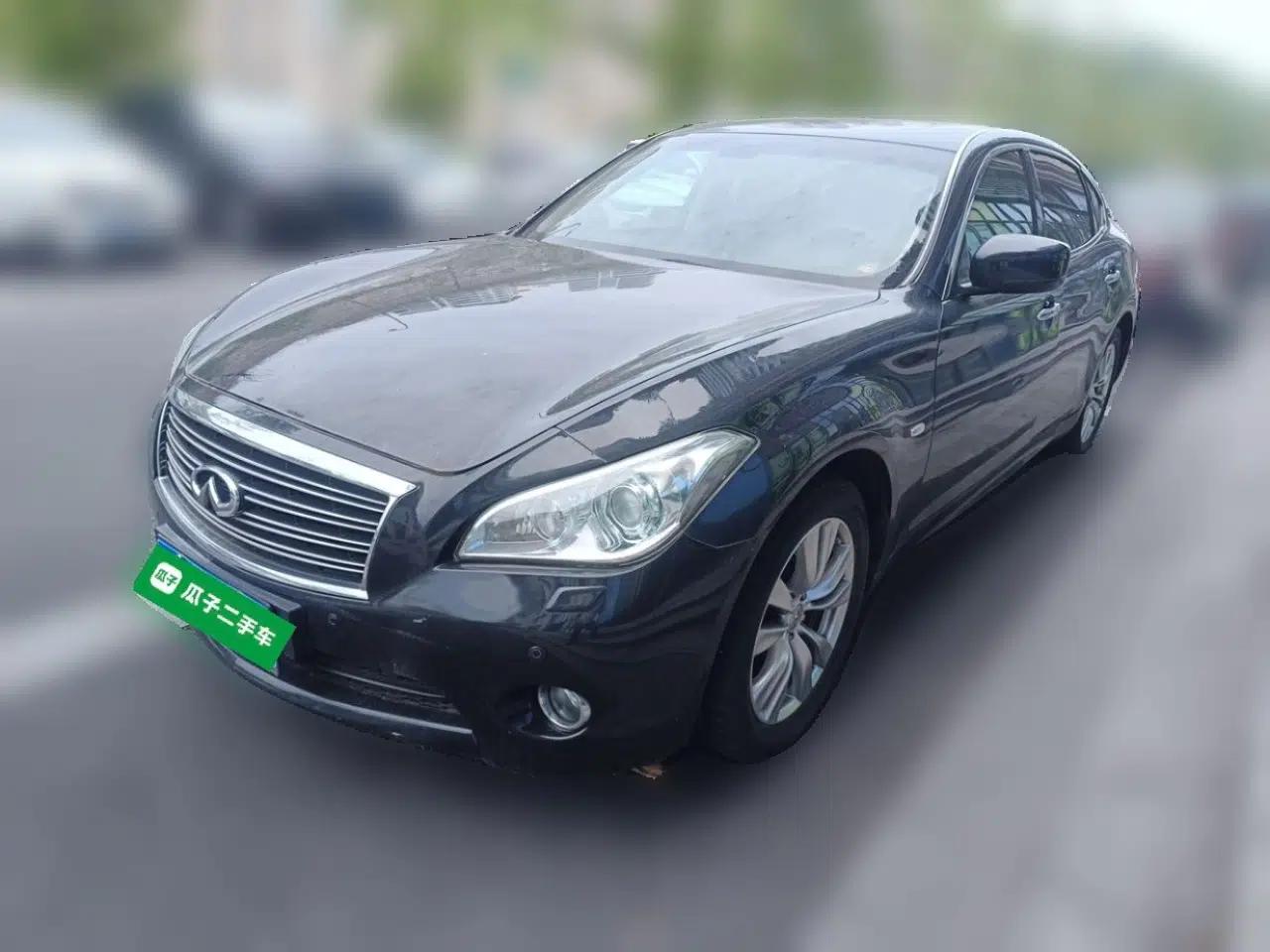 Infiniti Q70 2013 Q70L 2.5L Comfort Edition — миниатюра 1