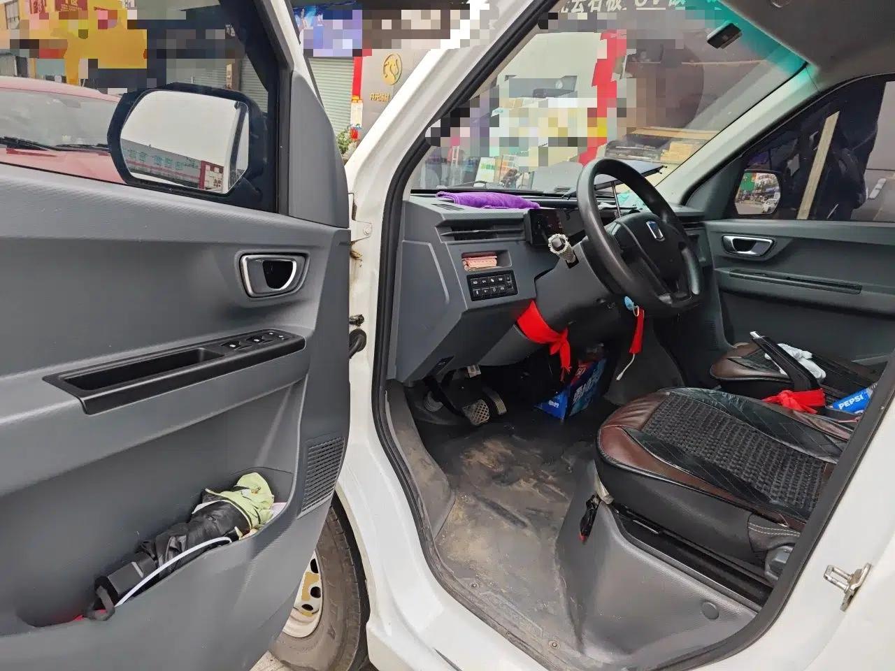 Farizon Xingxiang V 2023 V6E Zhonghang Lithium Battery 38.64kWh Value Edition — миниатюра 17