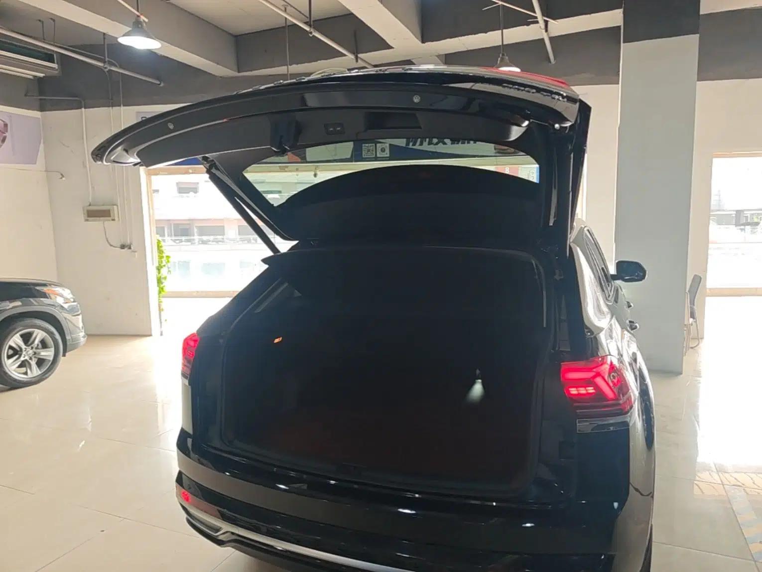 Volkswagen Teramont X 2020 Facelift 380TSI Four-Wheel Drive Luxury Edition — миниатюра 22
