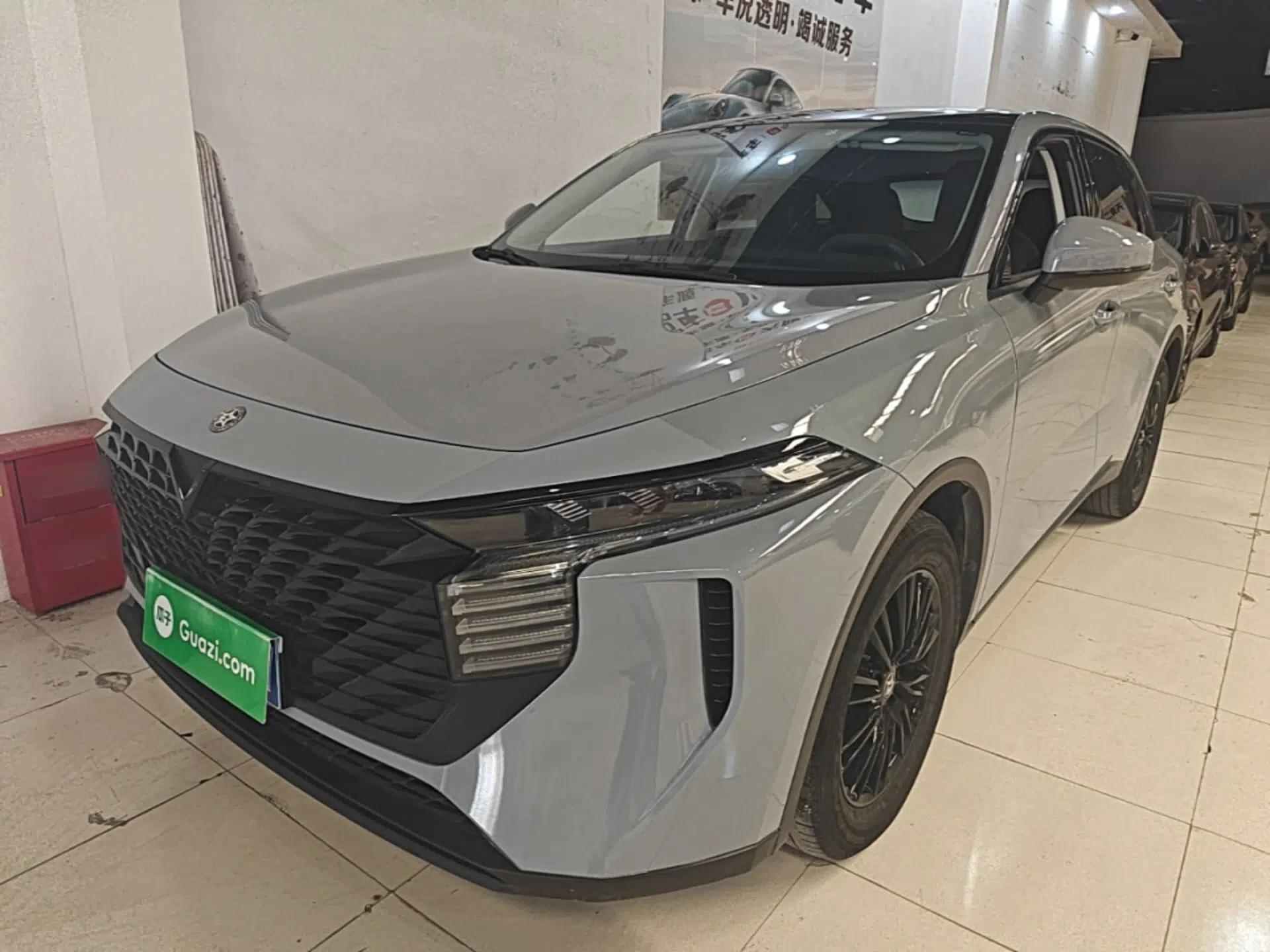 Venucia V 2021 260T Idol Edition — миниатюра 1