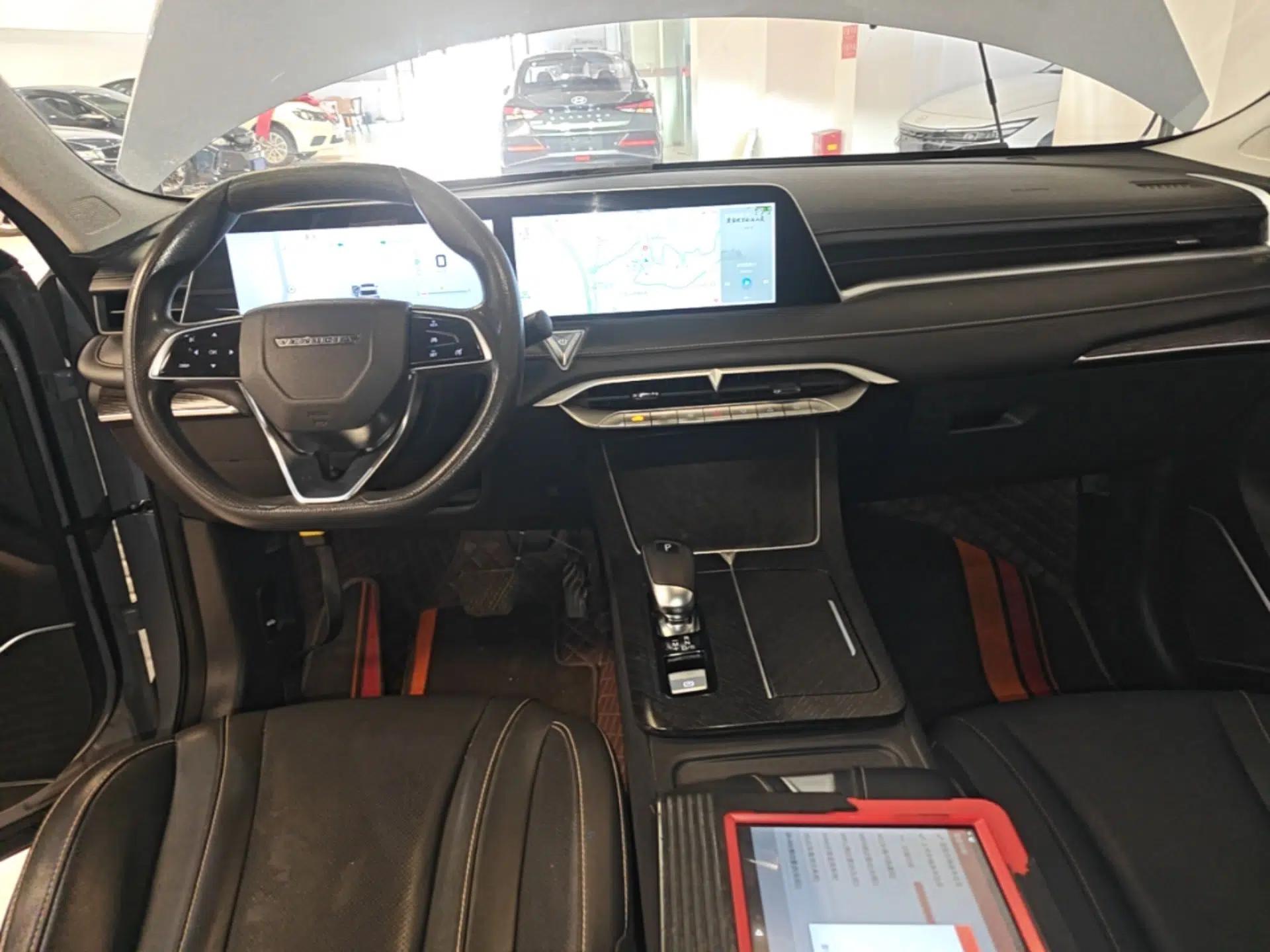 Venucia V 2021 260T Idol Edition — миниатюра 13