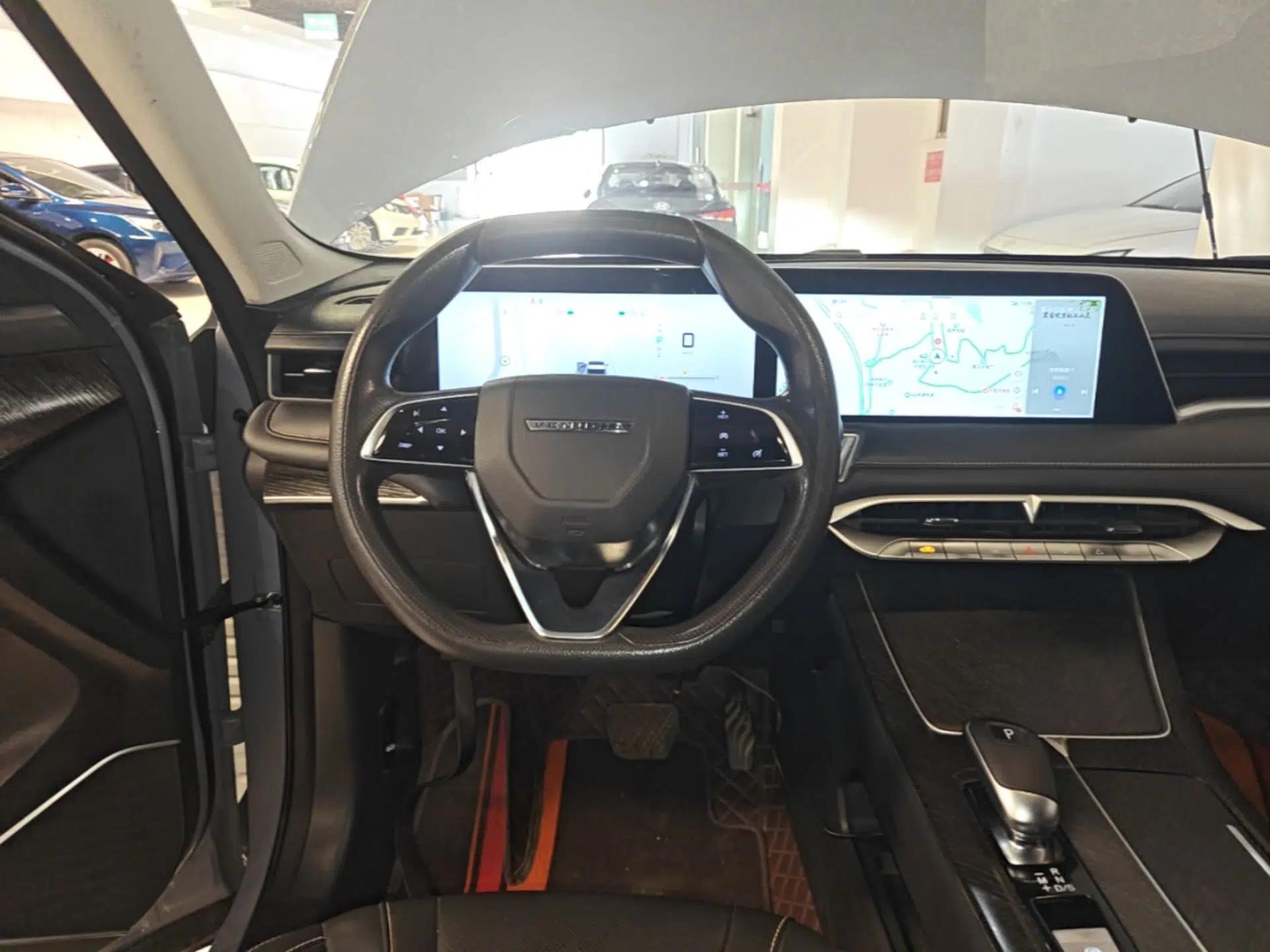 Venucia V 2021 260T Idol Edition — миниатюра 14