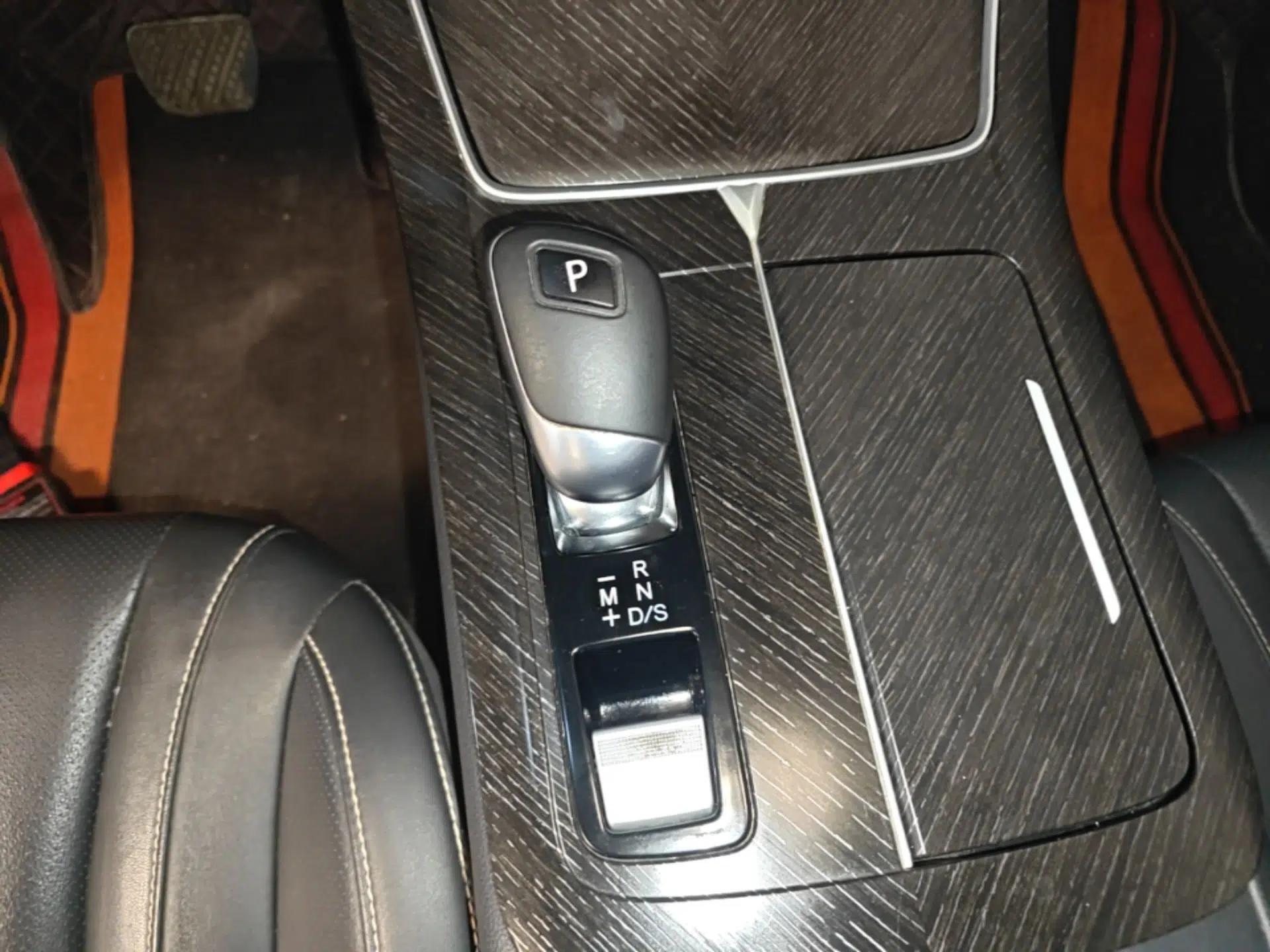 Venucia V 2021 260T Idol Edition — миниатюра 17