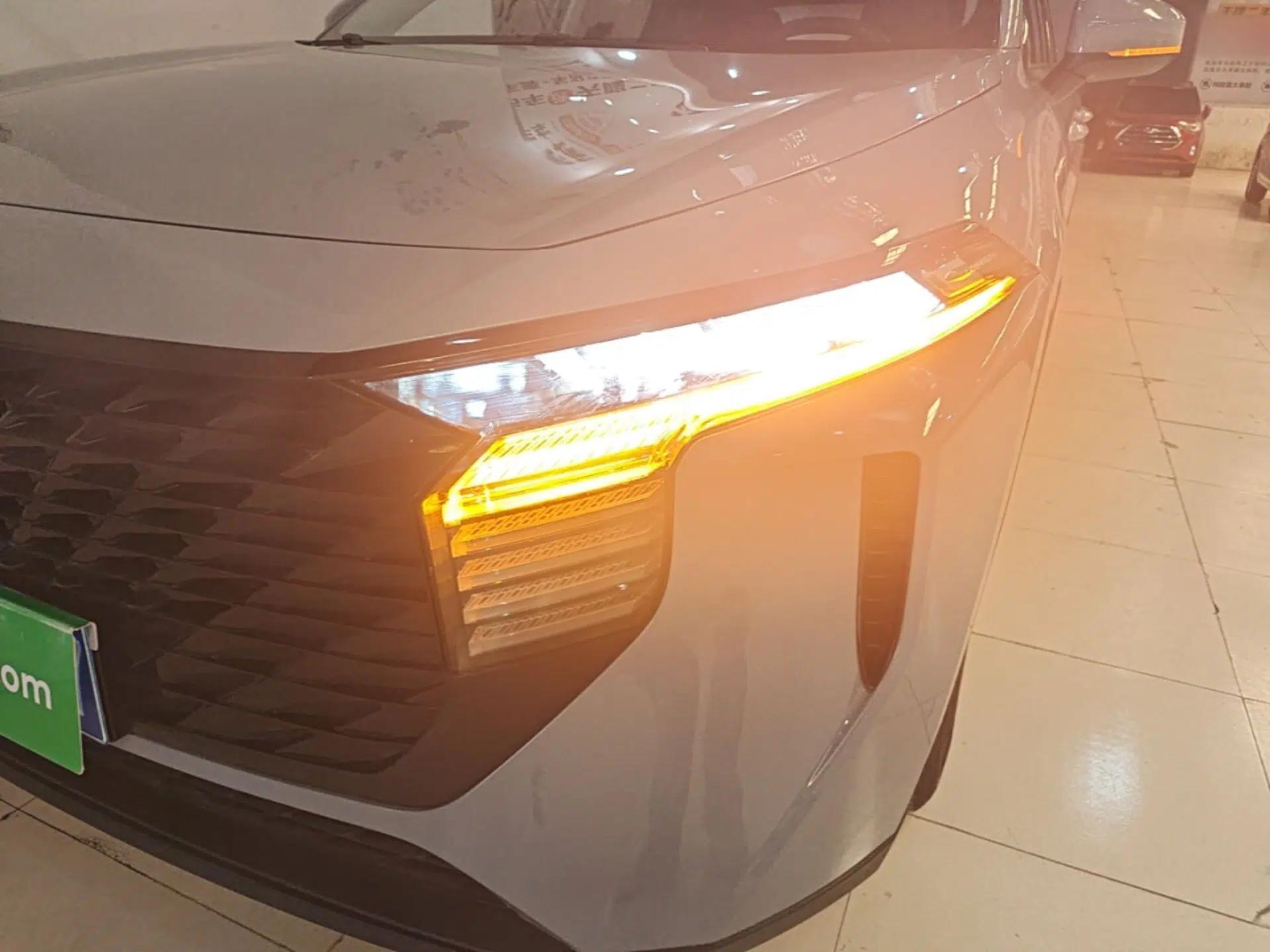 Venucia V 2021 260T Idol Edition — миниатюра 9