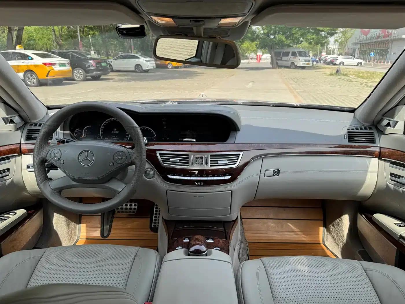 2010 Mercedes-Benz S-Class AMG S 65 — миниатюра 10