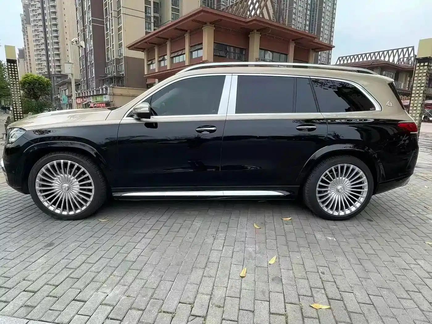 2022 Maybach GLS 600 4MATIC Premium Edition — миниатюра 3