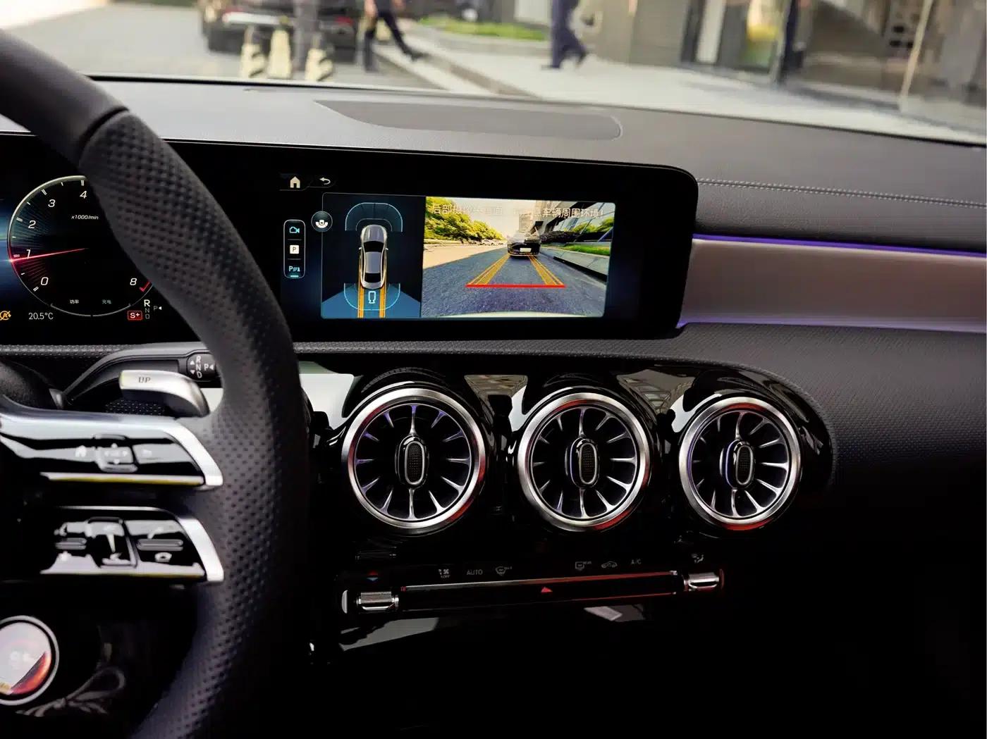2026 Mercedes-Benz CLA AMG 35 4MATIC — миниатюра 13