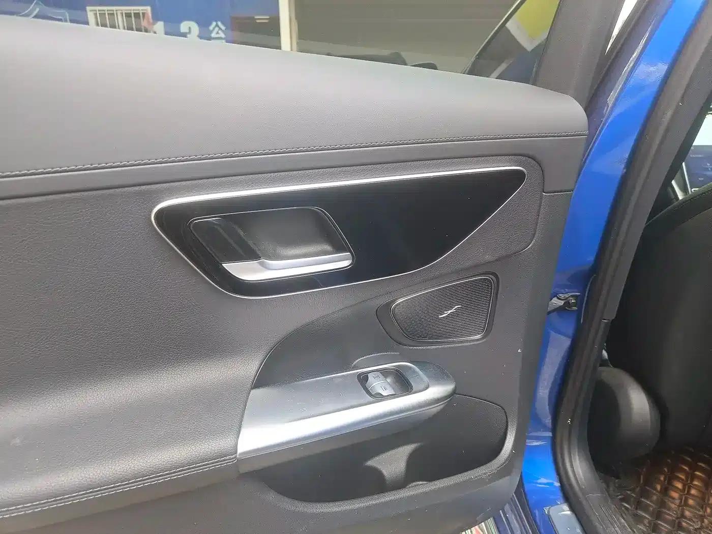 Mercedes-Benz C-Class PHEV 2023 C 350 eL — миниатюра 13