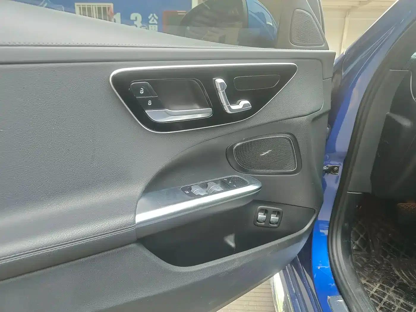 Mercedes-Benz C-Class PHEV 2023 C 350 eL — миниатюра 4
