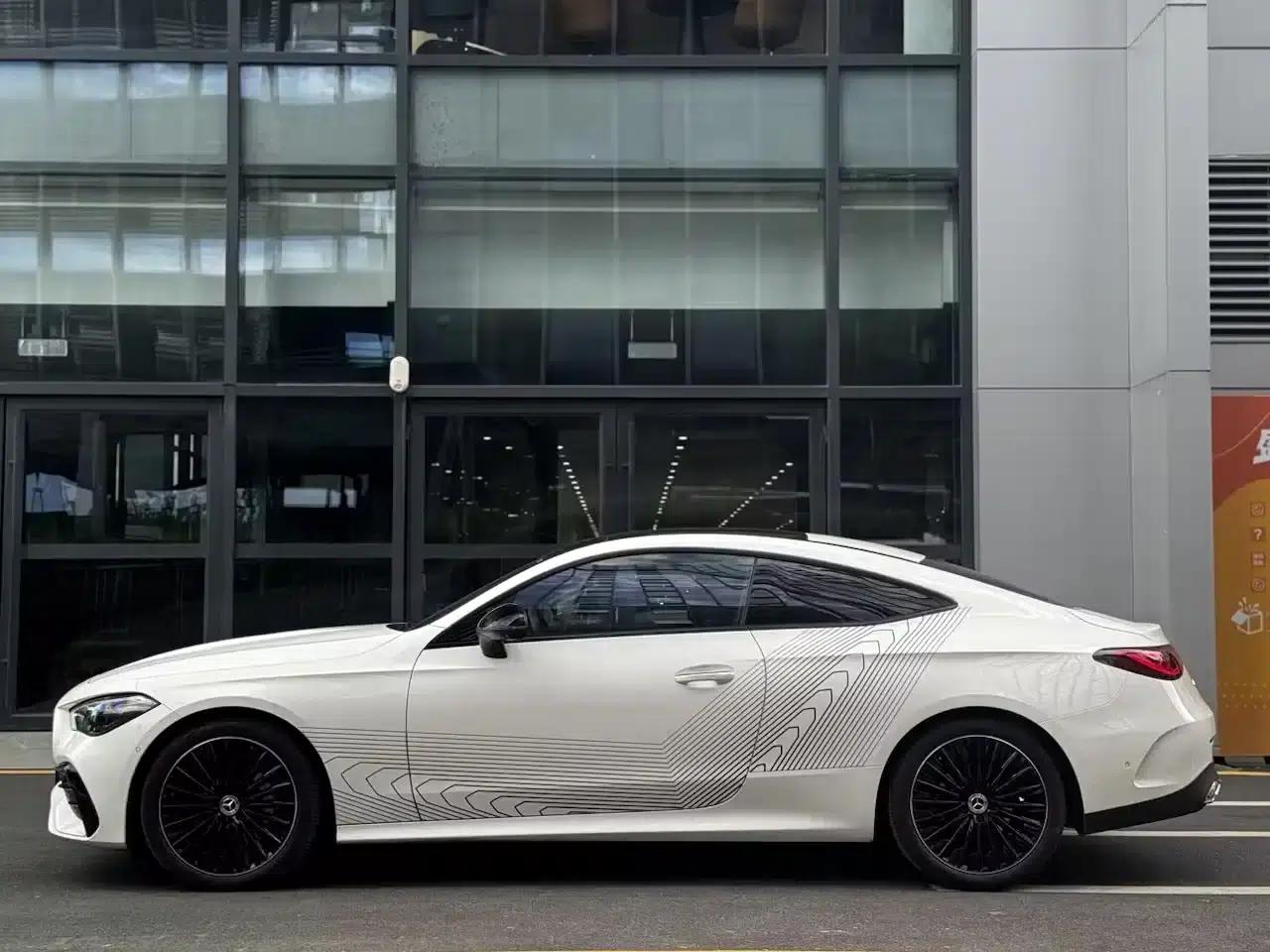 Mercedes-Benz CLE 2024 CLE 300 4MATIC Luxury Coupe — миниатюра 4