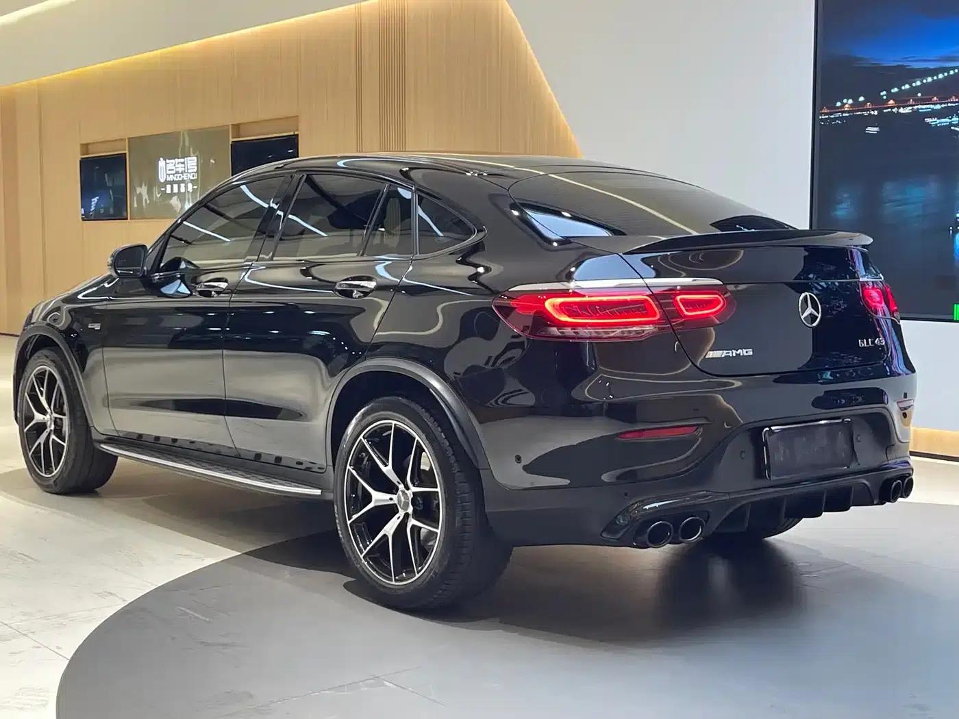 Mercedes-Benz GLC Coupe AMG 2022 AMG GLC 43 4MATIC Coupe SUV — миниатюра 23