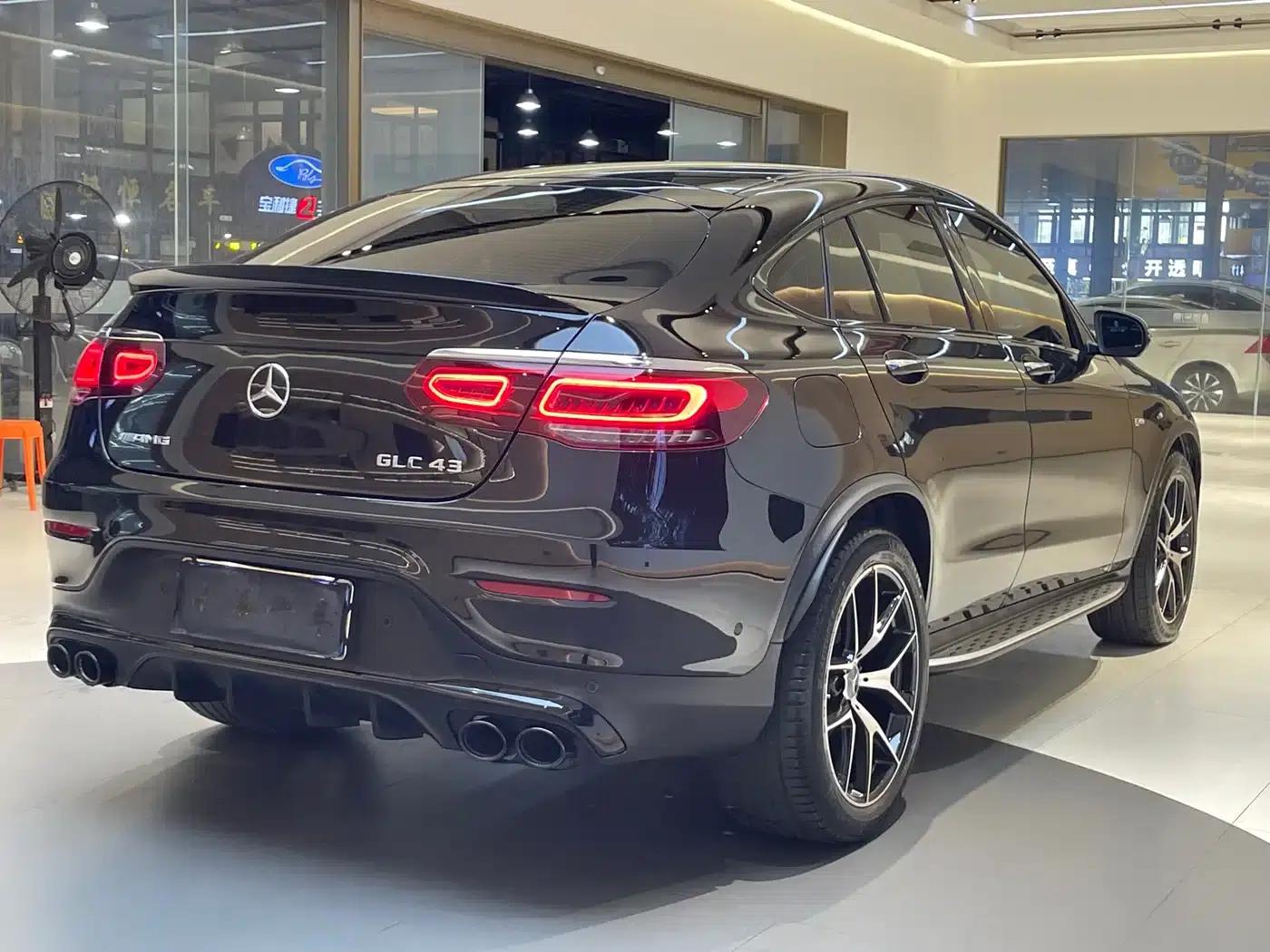 Mercedes-Benz GLC Coupe AMG 2022 AMG GLC 43 4MATIC Coupe SUV — миниатюра 26