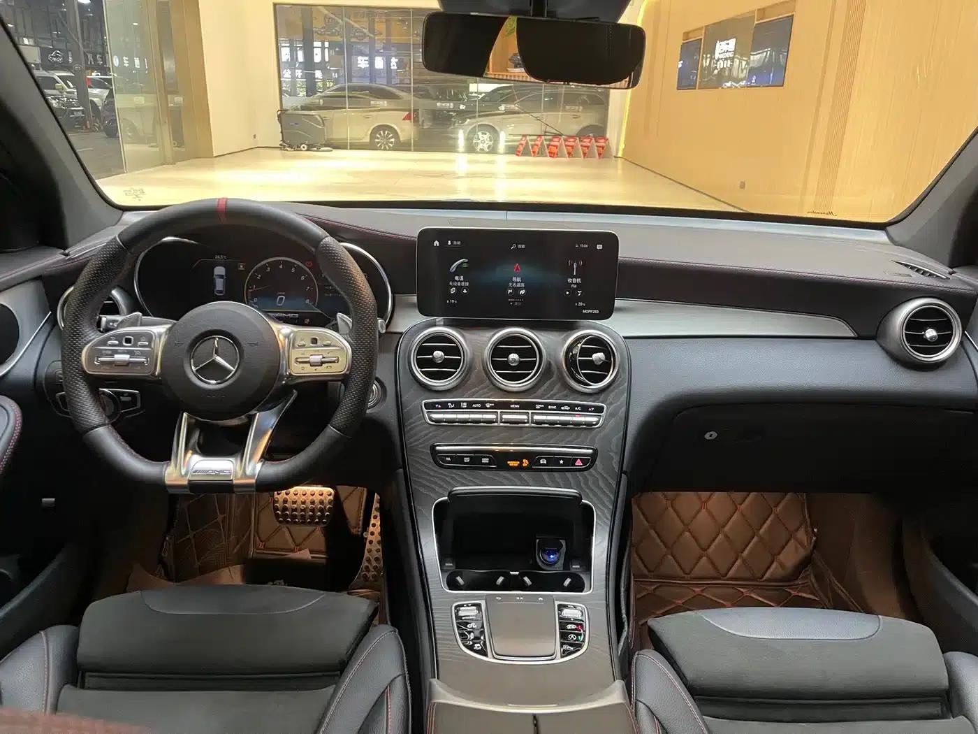 Mercedes-Benz GLC Coupe AMG 2022 AMG GLC 43 4MATIC Coupe SUV — миниатюра 5