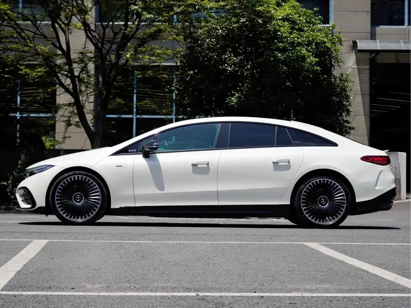 2022 Mercedes-Benz EQS AMG 53 4MATIC+ — миниатюра 3