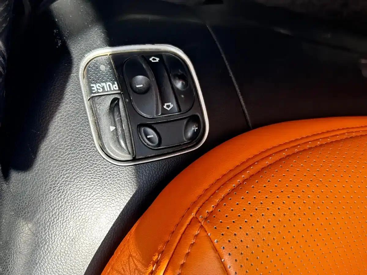 Mercedes-Benz SL-Class 2006 SL 350 — миниатюра 16